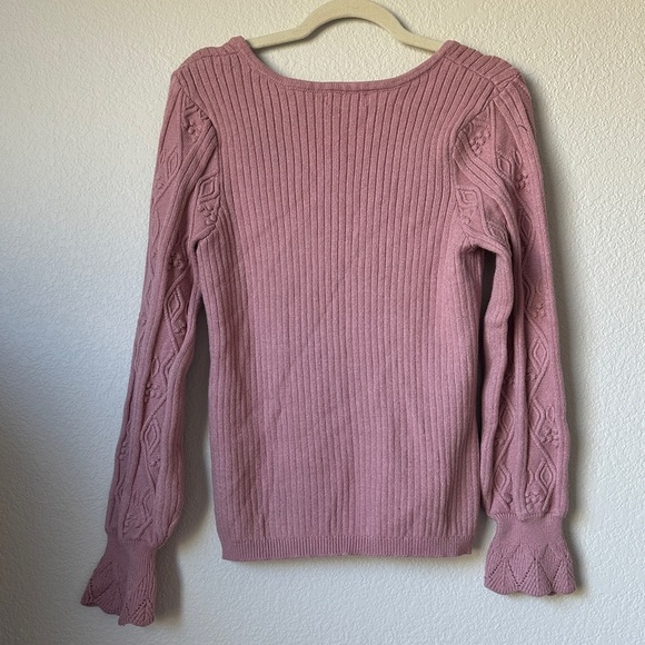Soft Mauve Knit Sweater by Olivia Sky | Size Large | Ribbed V-Neck Sweater - Picture 5 of 9